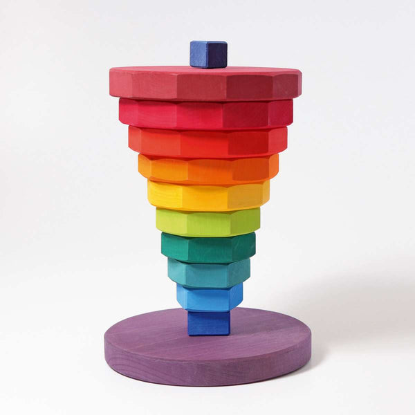 Giant Geometrical Stacking Tower – 大樹孩子生活館 Tree Children's Lodge